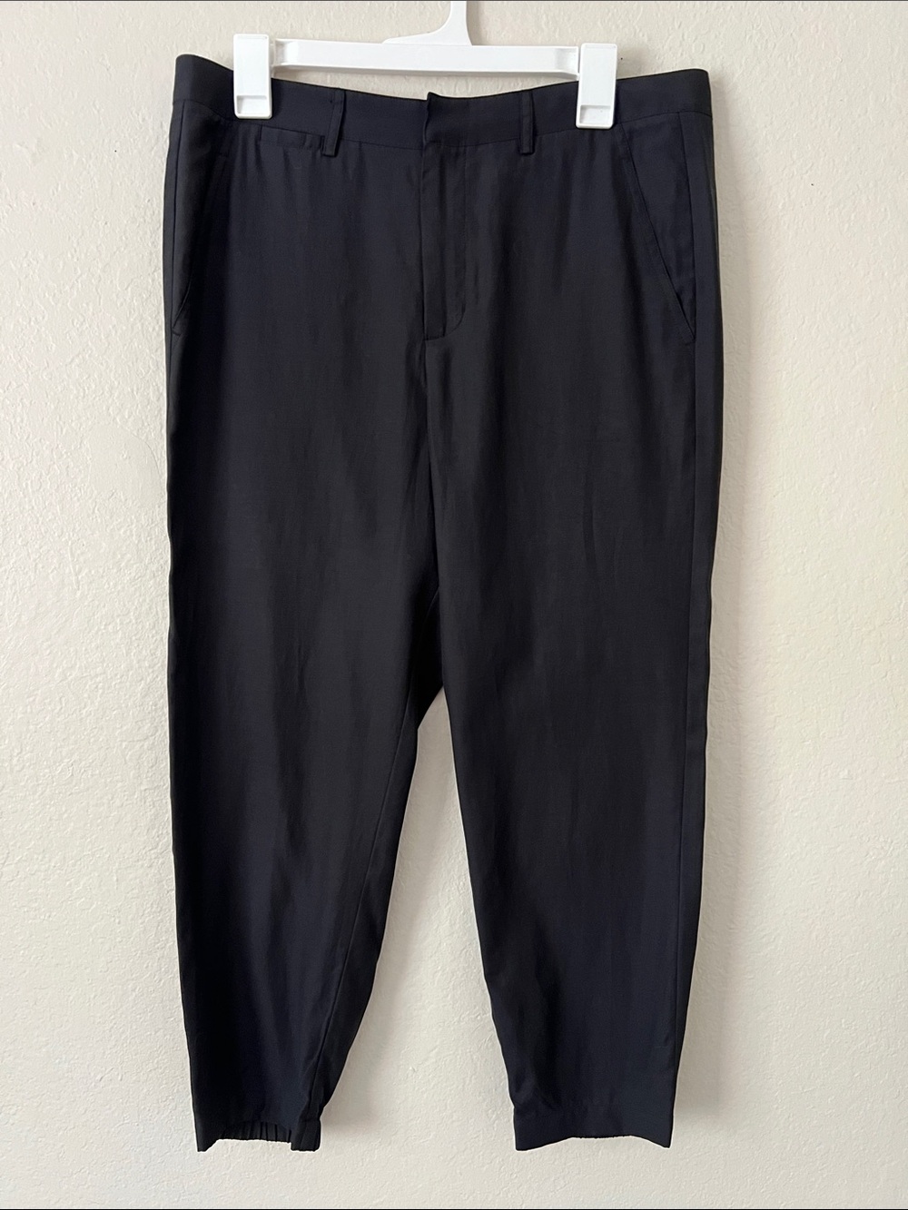 Like New! VINCE High Rise Ankle Pants Bemberg/Cotton Blend Black Size 8